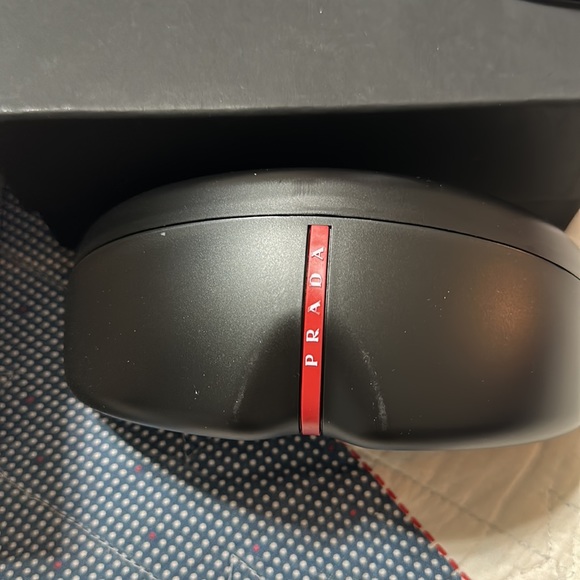 PRADA SUNGLASSES - Picture 5 of 8